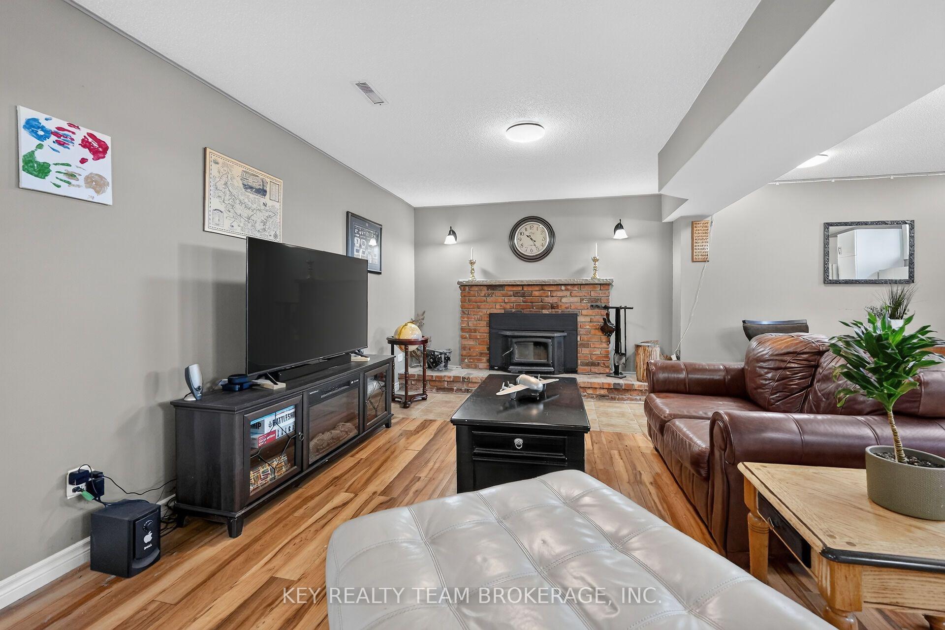 Photo 29 of 3216 Hall Road, Hamilton, Binbrook — HOMEH