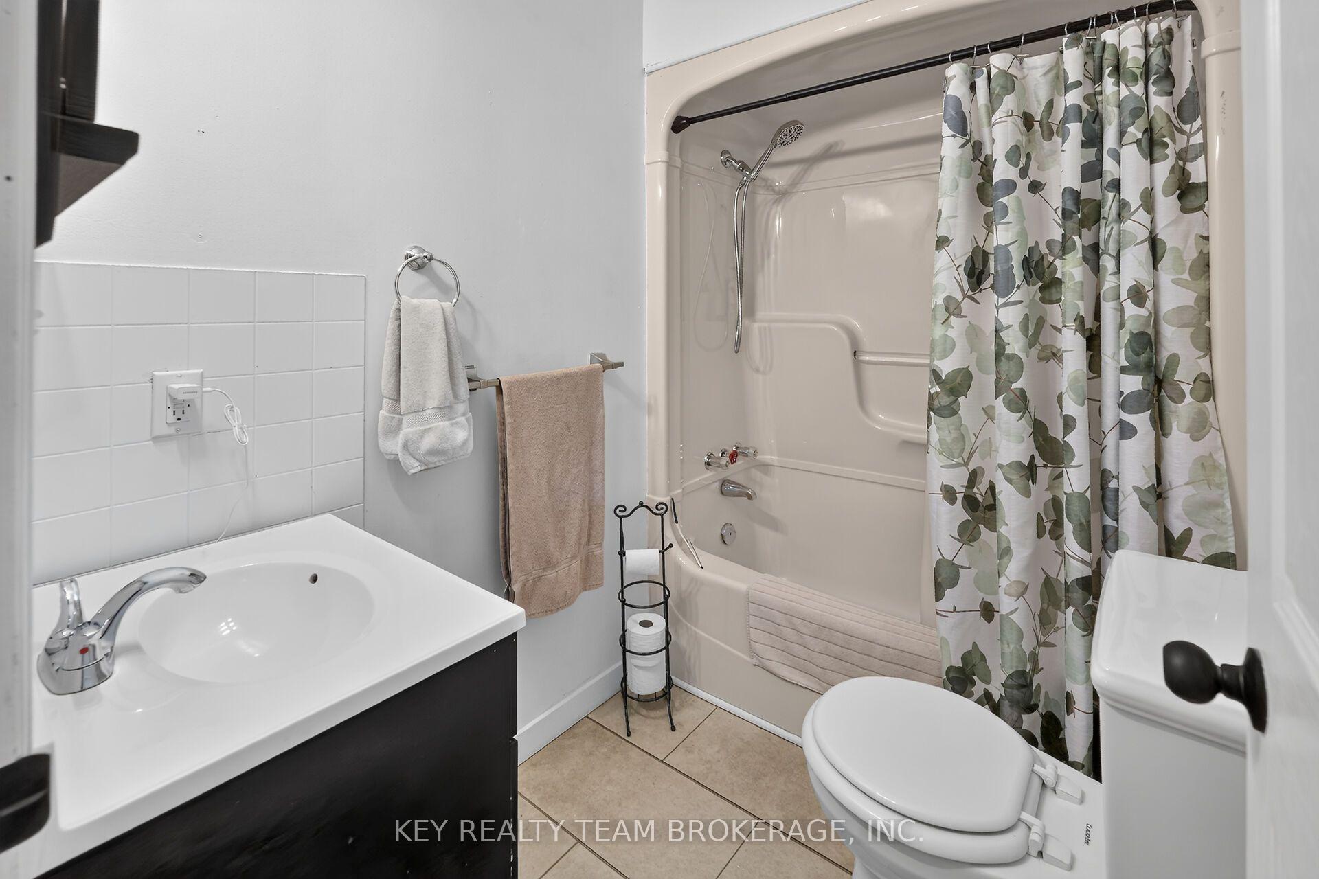 Photo 39 of 3216 Hall Road, Hamilton, Binbrook — HOMEH