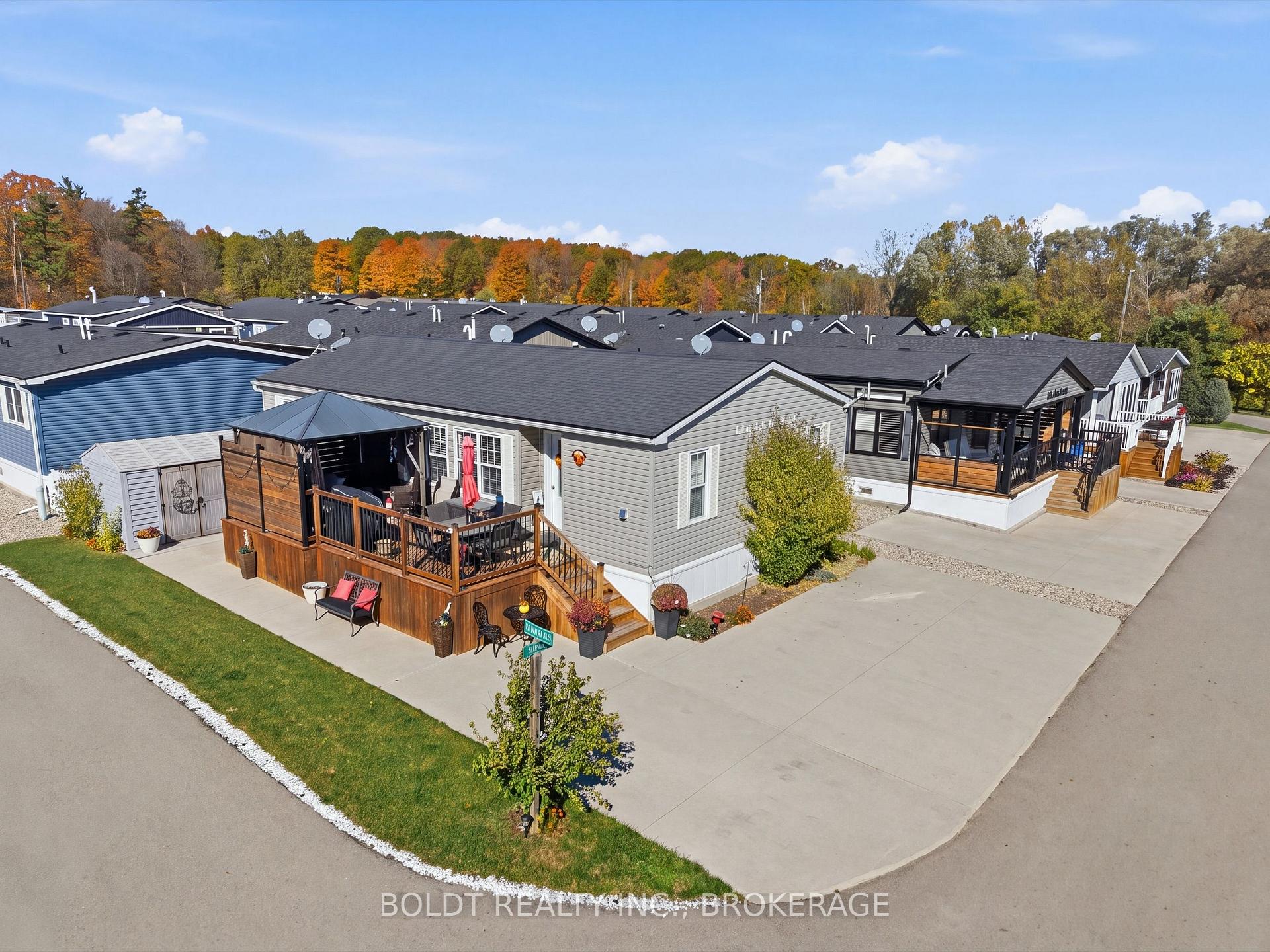 Photo 1 of Unit Ash 31, 4449 Milburough Line, Burlington, Rural Burlington — HOMEH