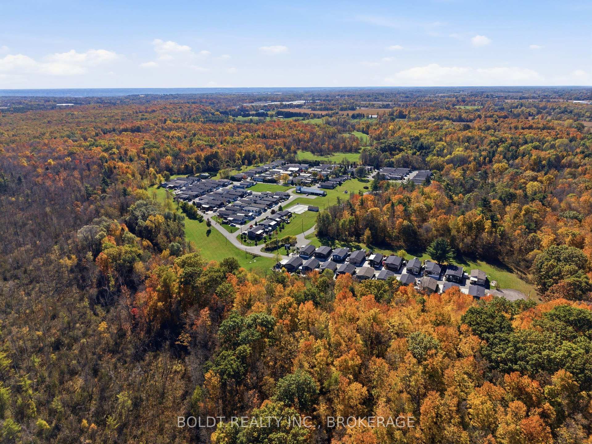 Photo 3 of Unit Ash 31, 4449 Milburough Line, Burlington, Rural Burlington — HOMEH