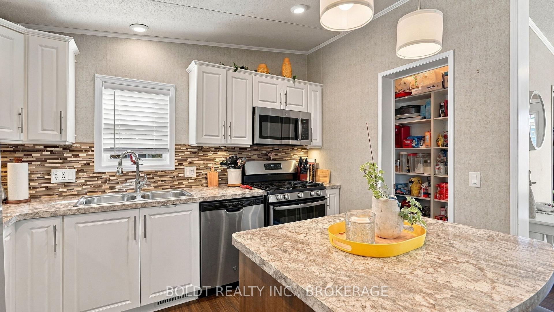 Photo 23 of Unit Ash 31, 4449 Milburough Line, Burlington, Rural Burlington — HOMEH