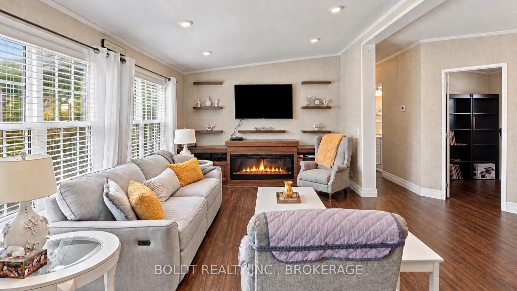 Photo 11 of Unit Ash 31, 4449 Milburough Line, Burlington, Rural Burlington — HOMEH