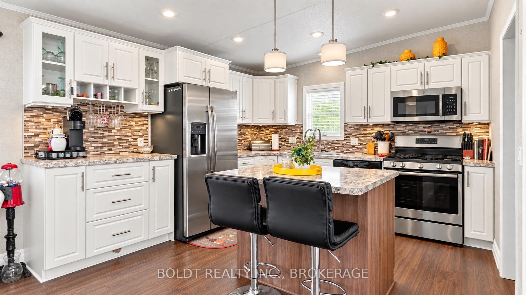 Photo 15 of Unit Ash 31, 4449 Milburough Line, Burlington, Rural Burlington — HOMEH