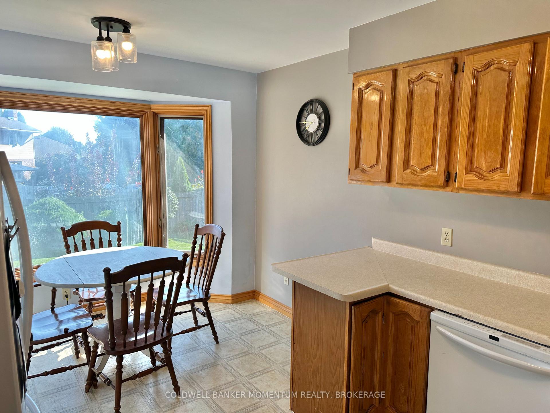 Photo 6 of 38 Mann Avenue, Norfolk, Simcoe — HOMEH