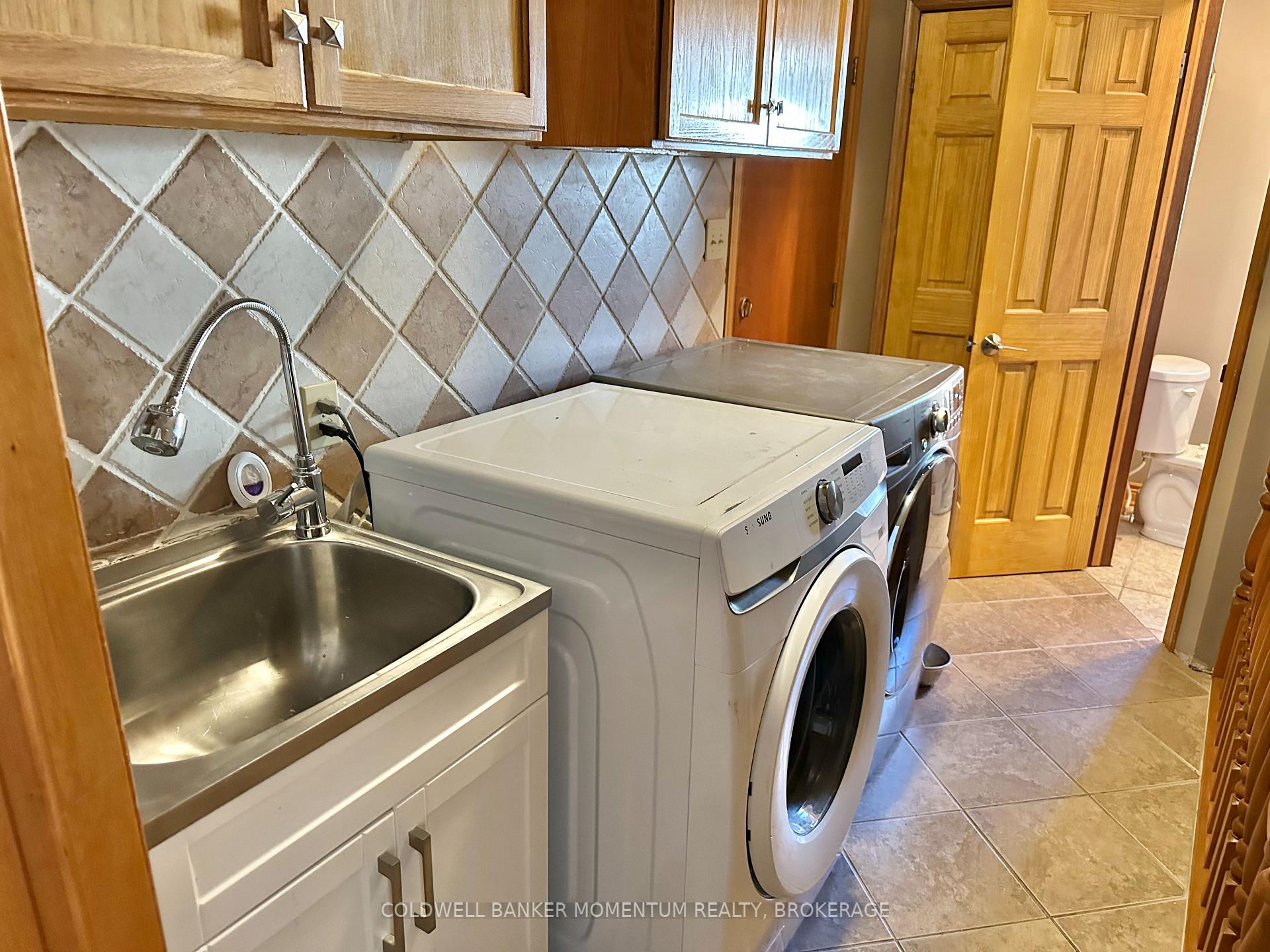 Photo 14 of 38 Mann Avenue, Norfolk, Simcoe — HOMEH