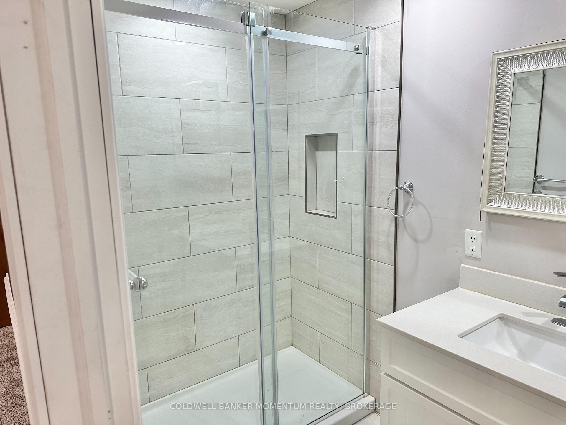 Photo 18 of 38 Mann Avenue, Norfolk, Simcoe — HOMEH