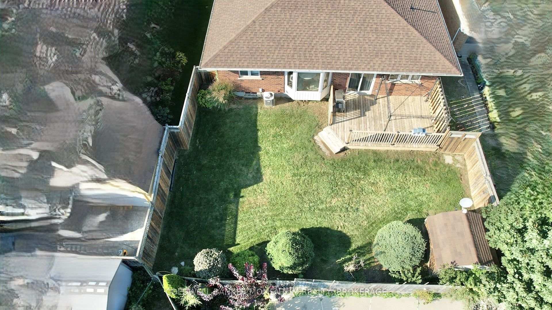 Photo 22 of 38 Mann Avenue, Norfolk, Simcoe — HOMEH