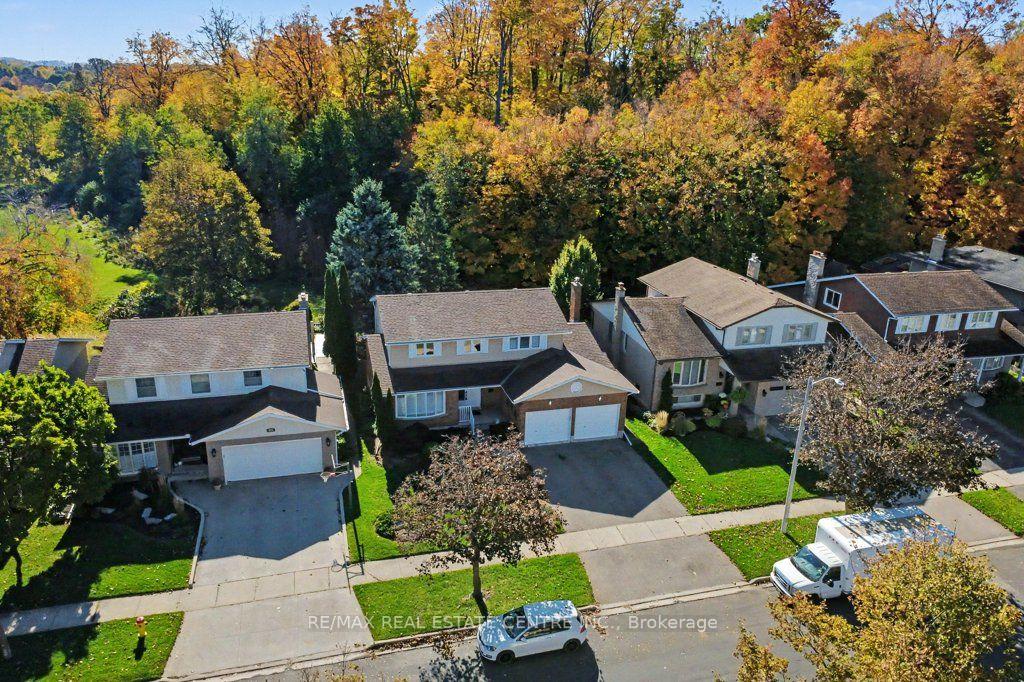 Photo 42 of 57 Trailview Drive, Kitchener — HOMEH