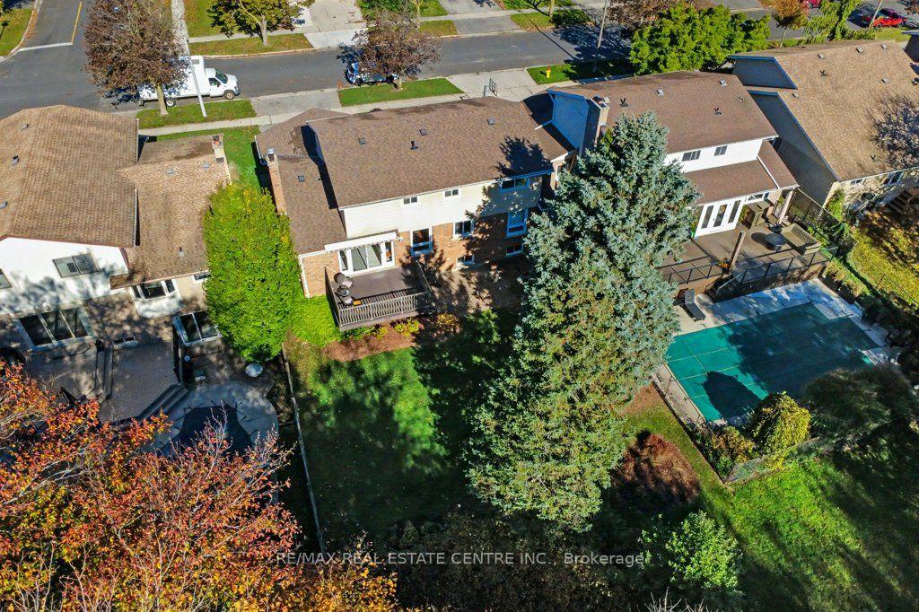 Photo 44 of 57 Trailview Drive, Kitchener — HOMEH