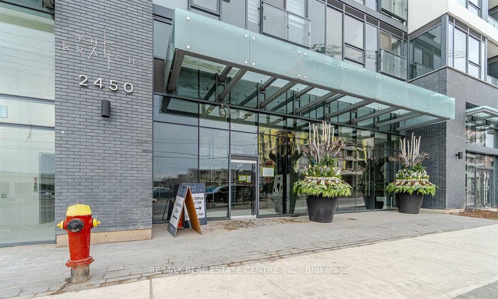 Photo 2 of Unit 232, 2450 Old Bronte Road, Oakville, Westmount — HOMEH