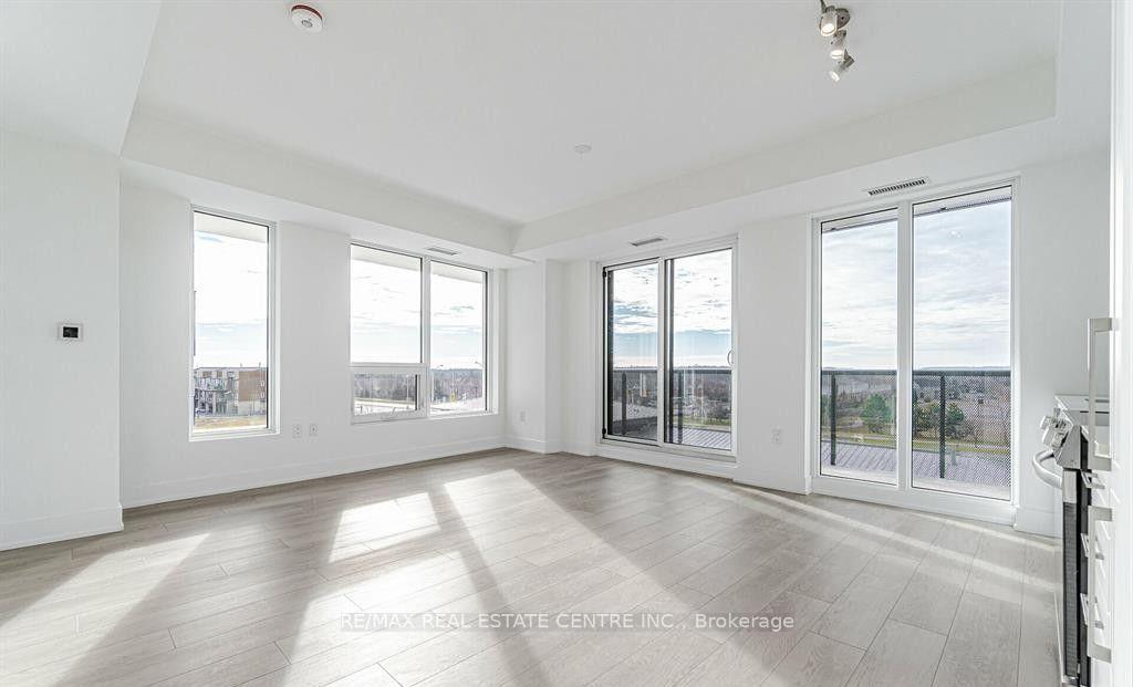 Photo 6 of Unit 232, 2450 Old Bronte Road, Oakville, Westmount — HOMEH