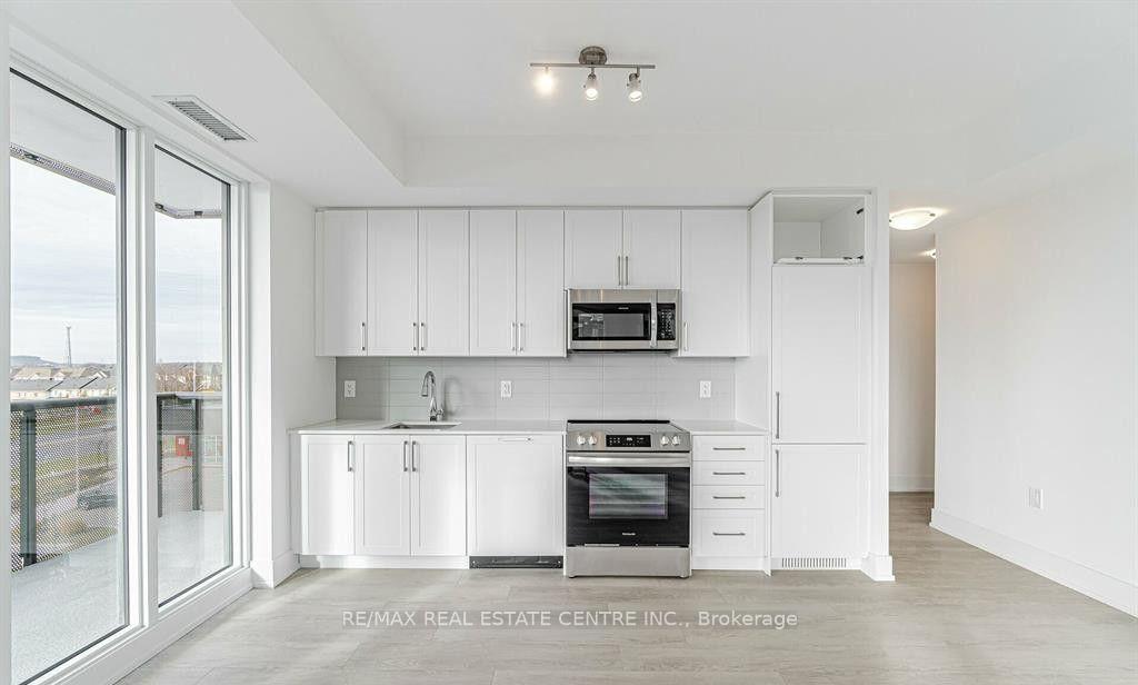 Photo 10 of Unit 232, 2450 Old Bronte Road, Oakville, Westmount — HOMEH