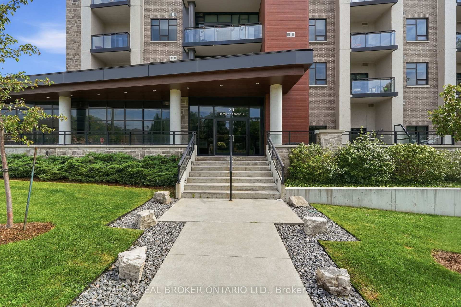 Photo 2 of Unit 101, 30 Hamilton Street S, Hamilton, Waterdown — HOMEH