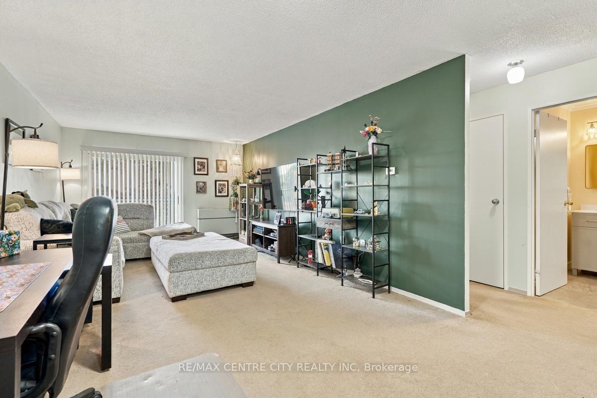 Photo 6 of Unit 506, 858 Commissioners Road E, London, South H — HOMEH