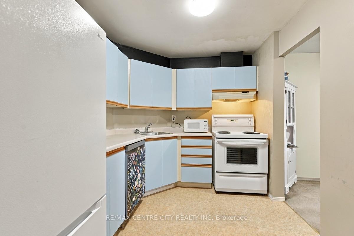 Photo 12 of Unit 506, 858 Commissioners Road E, London, South H — HOMEH