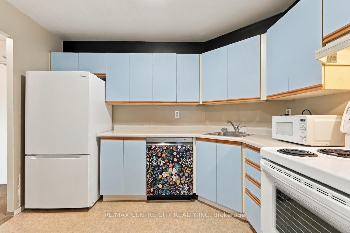 Photo 13 of Unit 506, 858 Commissioners Road E, London, South H — HOMEH