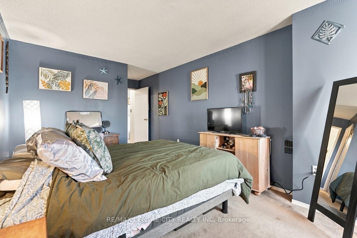 Photo 15 of Unit 506, 858 Commissioners Road E, London, South H — HOMEH