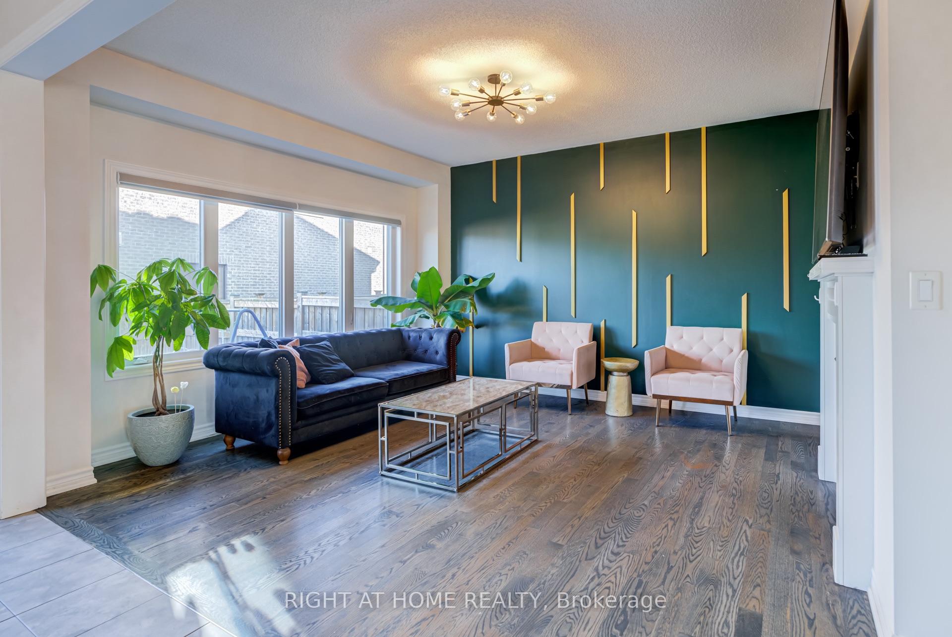 Photo 9 of 171 Crombie Street, Clarington, Bowmanville — HOMEH