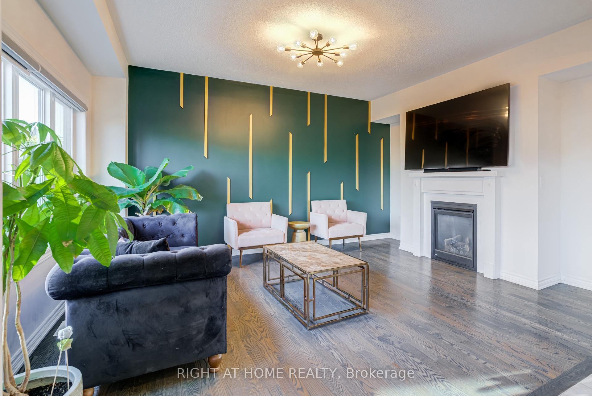 Photo 12 of 171 Crombie Street, Clarington, Bowmanville — HOMEH