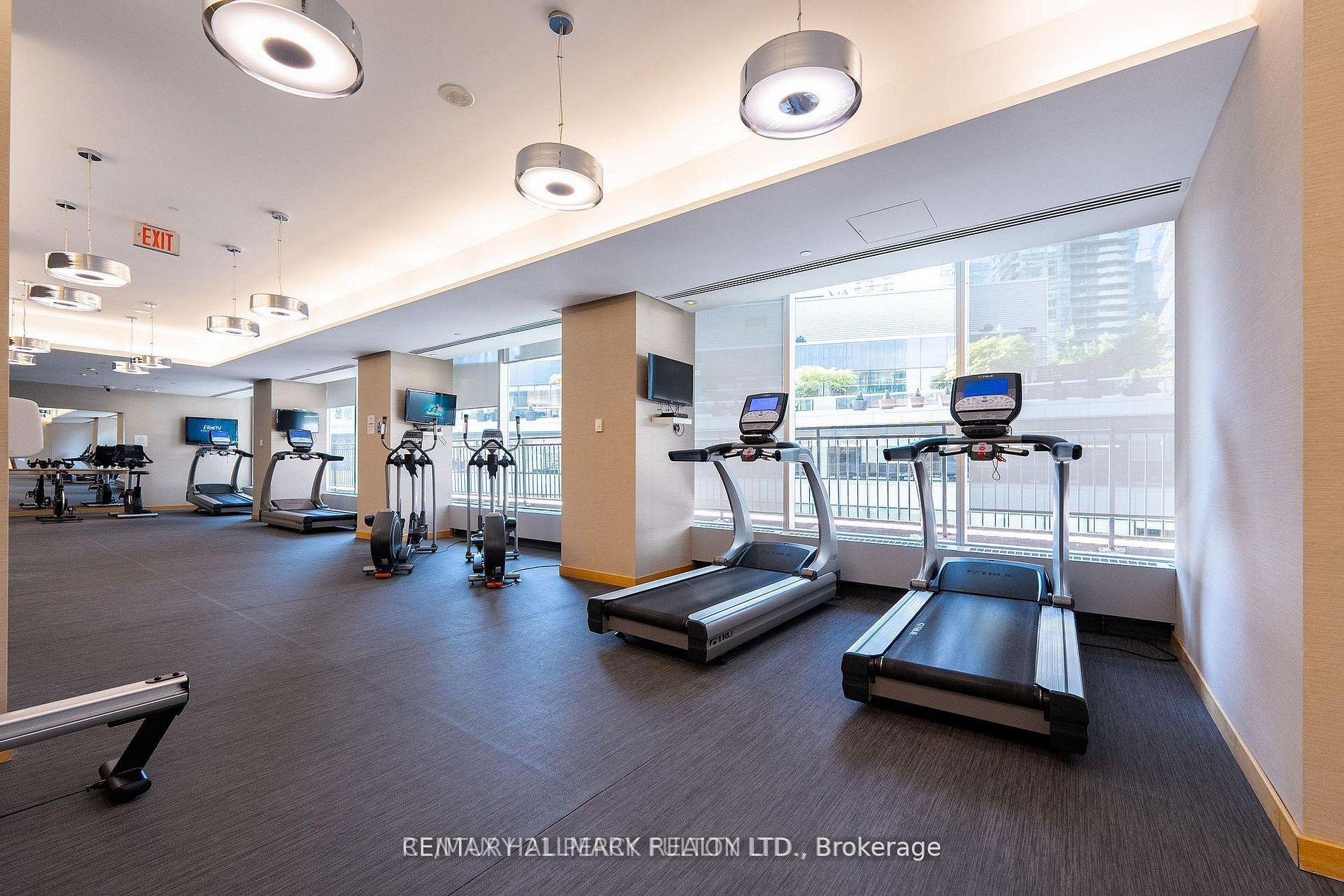 Photo 4 of Unit 3905, 55 Bremner Boulevard, Toronto, Waterfront Communities — HOMEH