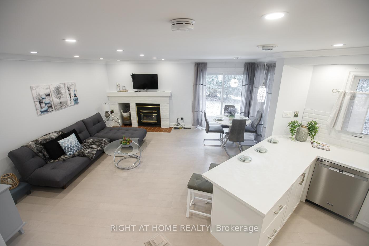 Photo 11 of Unit 83, 38 Dawson Drive, Collingwood — HOMEH