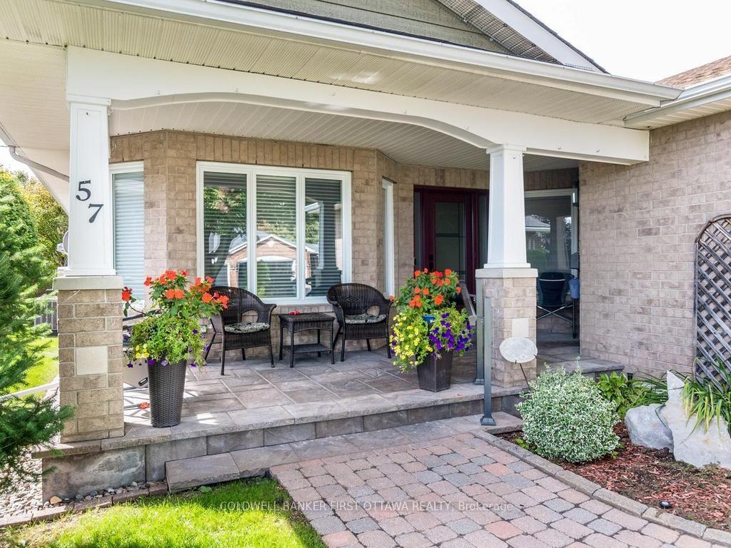 Photo 6 of 57 Amberlakes Drive, Ottawa, Stittsville (Central) — HOMEH