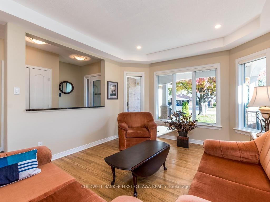 Photo 11 of 57 Amberlakes Drive, Ottawa, Stittsville (Central) — HOMEH