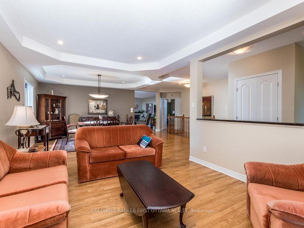 Photo 12 of 57 Amberlakes Drive, Ottawa, Stittsville (Central) — HOMEH