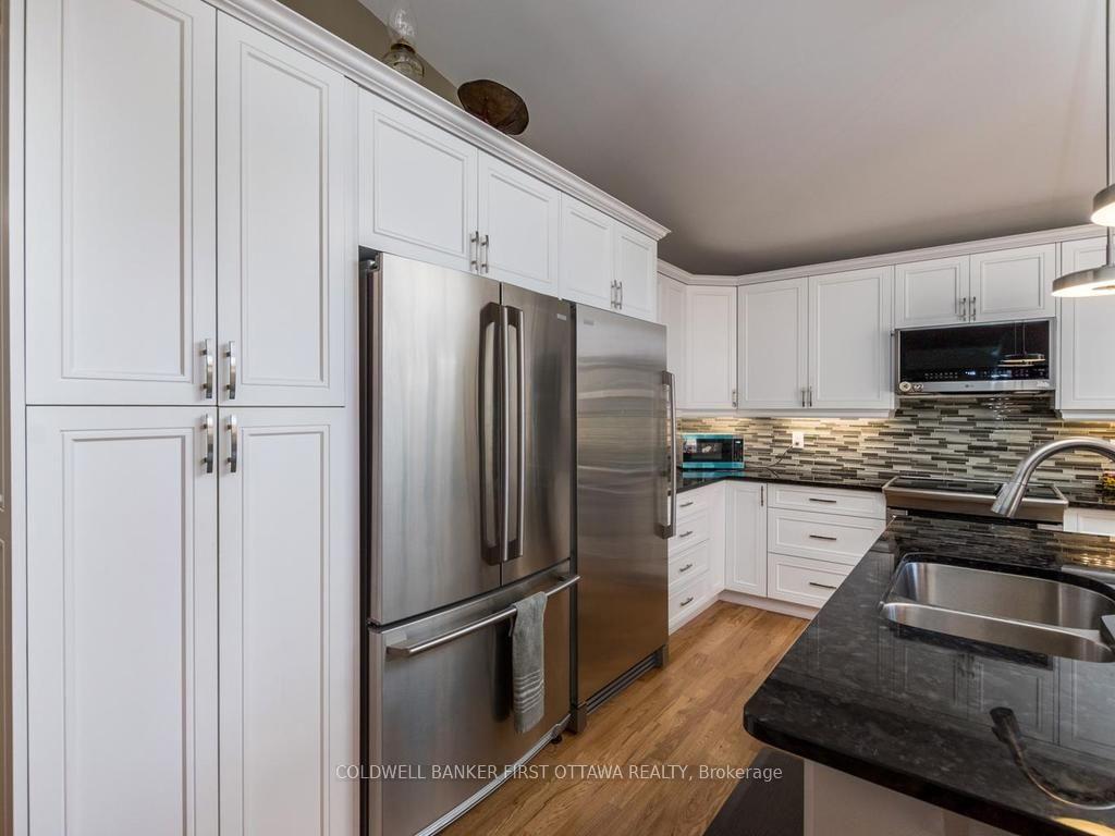 Photo 16 of 57 Amberlakes Drive, Ottawa, Stittsville (Central) — HOMEH