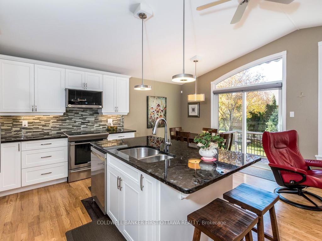 Photo 17 of 57 Amberlakes Drive, Ottawa, Stittsville (Central) — HOMEH