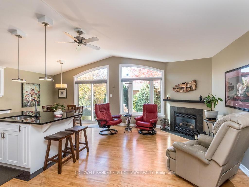 Photo 19 of 57 Amberlakes Drive, Ottawa, Stittsville (Central) — HOMEH