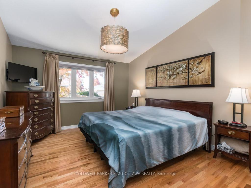 Photo 23 of 57 Amberlakes Drive, Ottawa, Stittsville (Central) — HOMEH