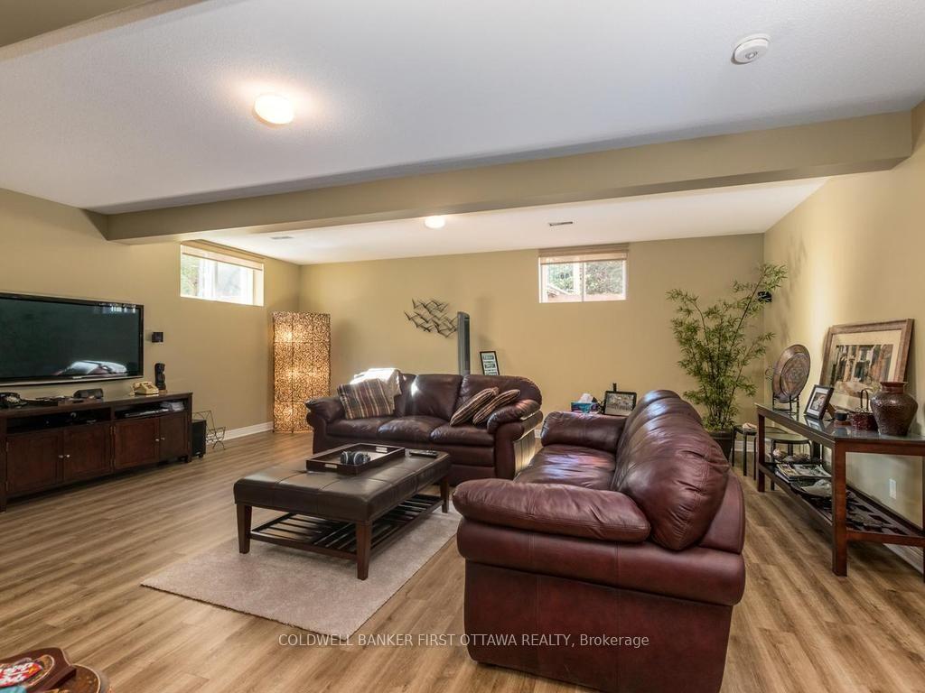 Photo 29 of 57 Amberlakes Drive, Ottawa, Stittsville (Central) — HOMEH
