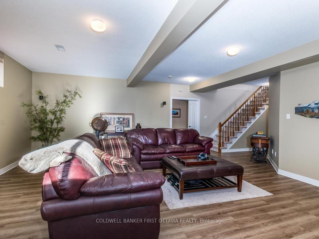 Photo 31 of 57 Amberlakes Drive, Ottawa, Stittsville (Central) — HOMEH