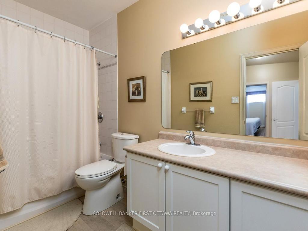 Photo 33 of 57 Amberlakes Drive, Ottawa, Stittsville (Central) — HOMEH
