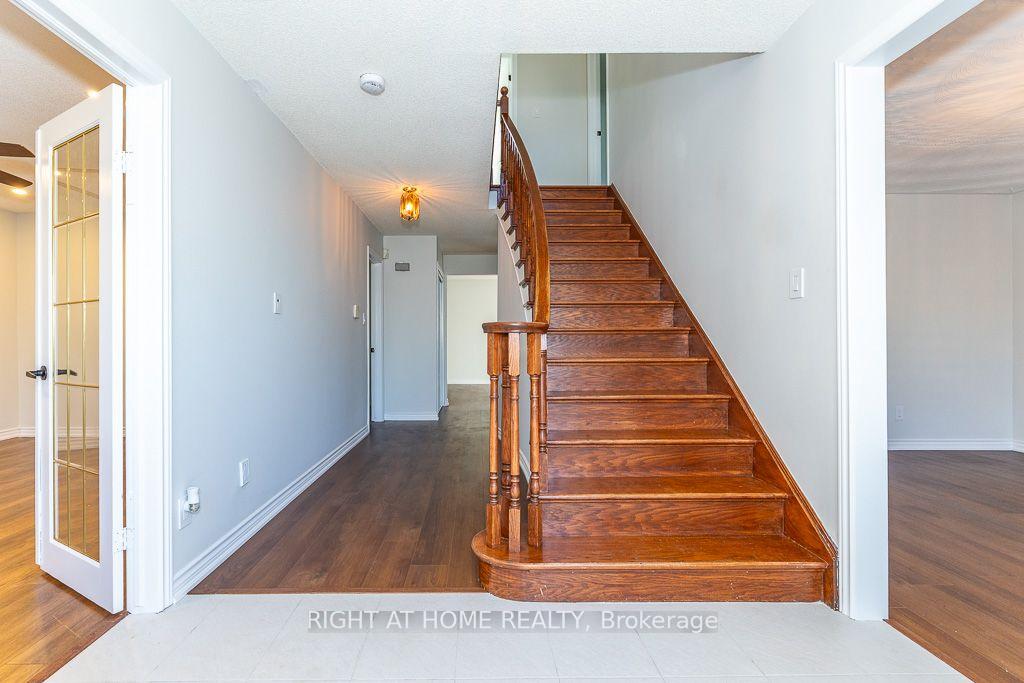 Photo 3 of 468 Dewitt Road, Hamilton, Stoney Creek — HOMEH