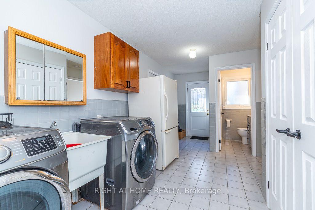 Photo 16 of 468 Dewitt Road, Hamilton, Stoney Creek — HOMEH