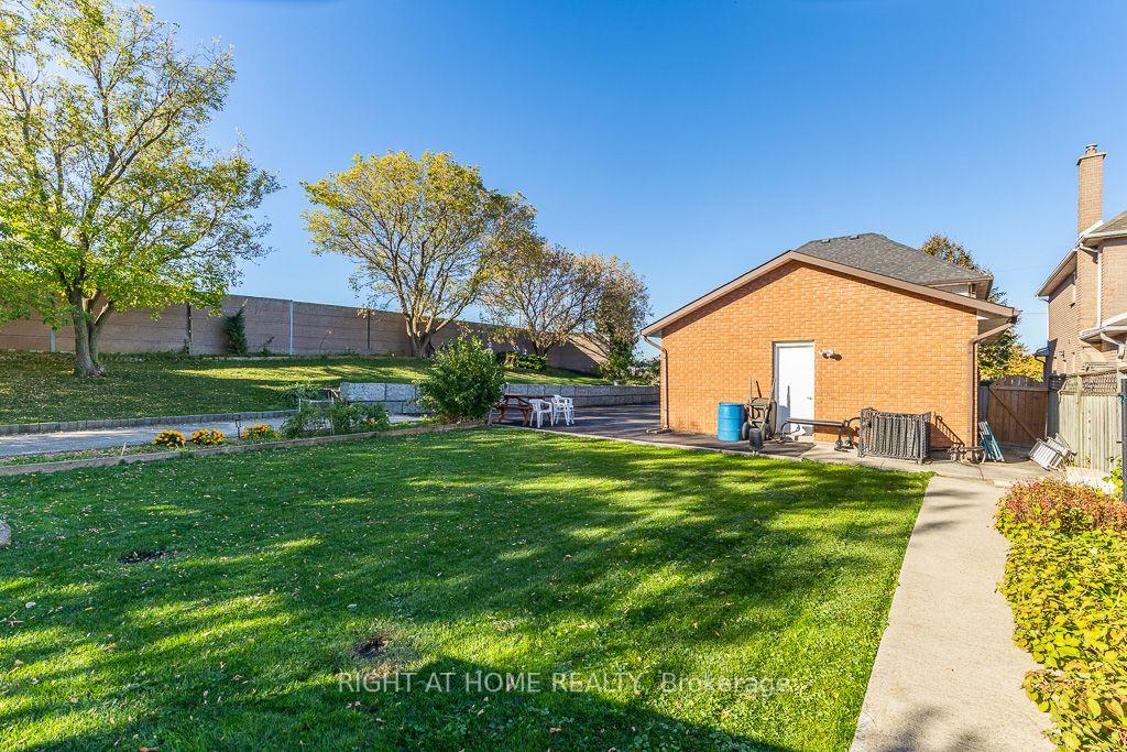 Photo 37 of 468 Dewitt Road, Hamilton, Stoney Creek — HOMEH
