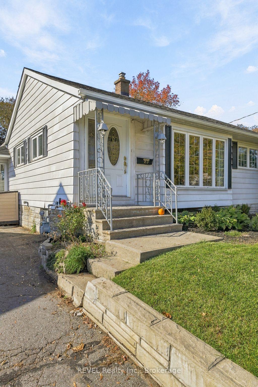 Photo 3 of 20 Fifth Street, Belleville, Belleville Ward — HOMEH