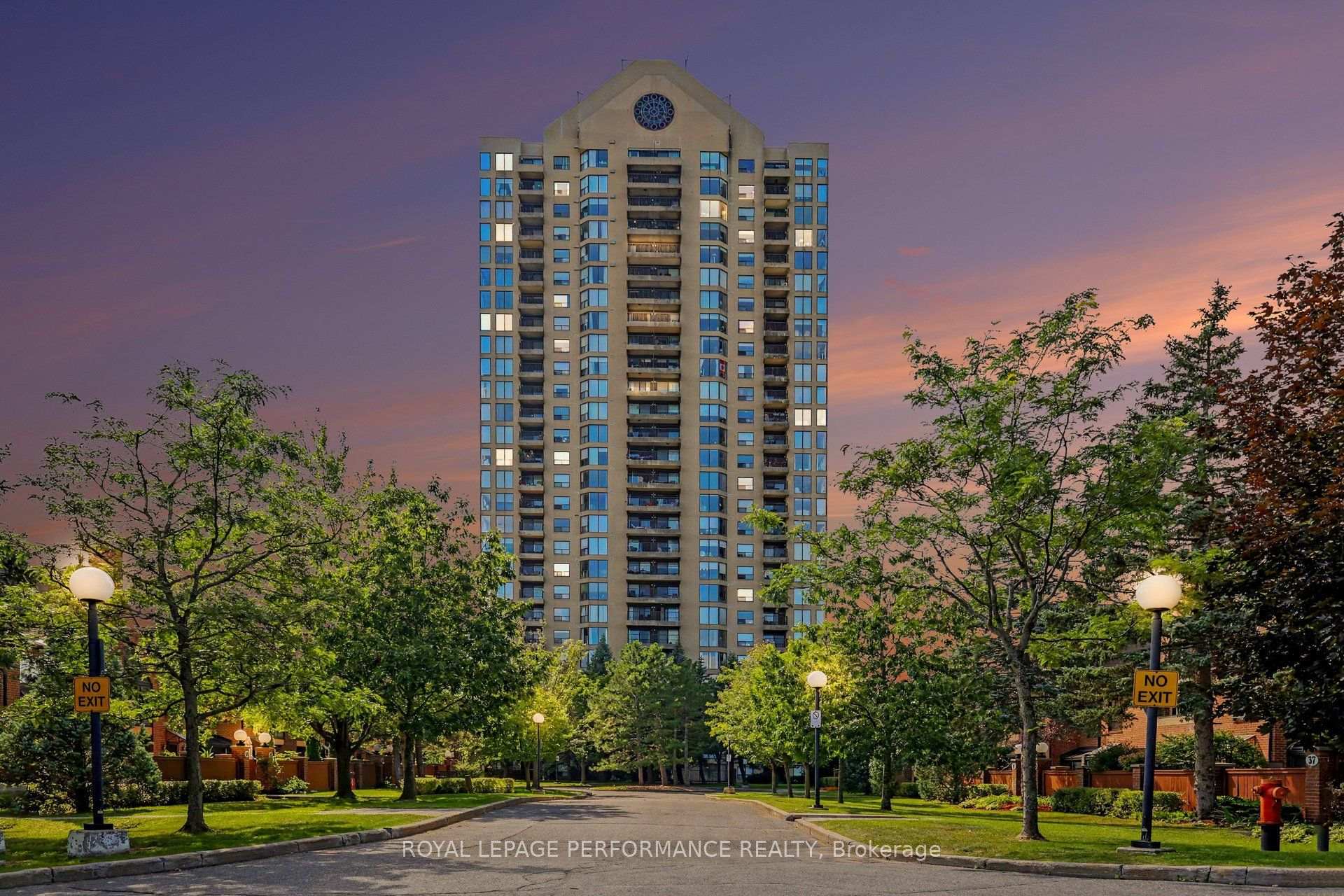 Photo 23 of Unit 507, 545 St Laurent Boulevard, Ottawa, Viscount Alexander Park — HOMEH