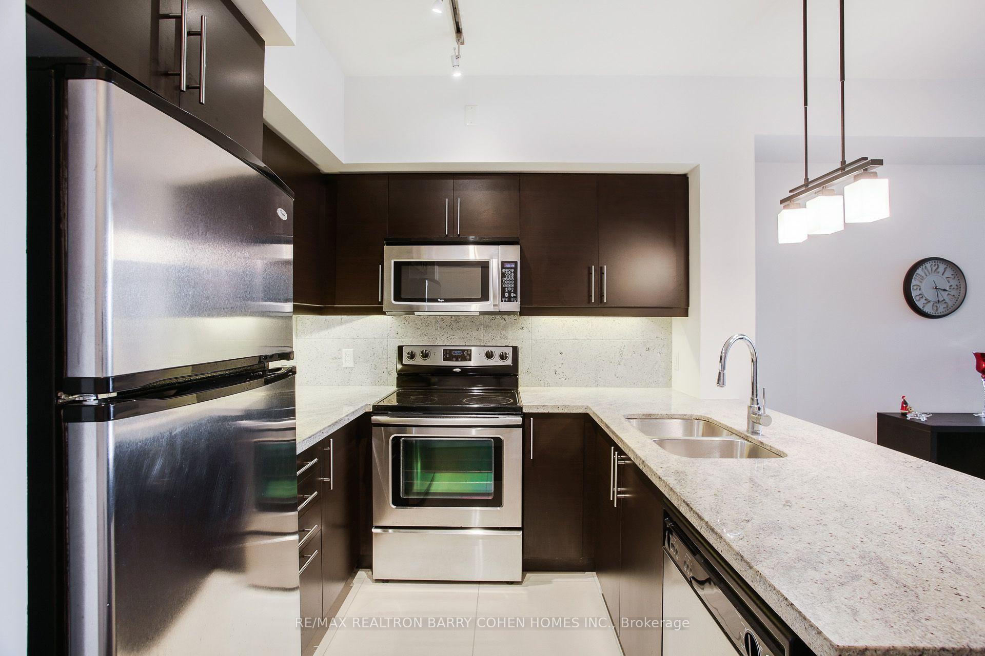 Photo 6 of Unit 616, 676 Sheppard Avenue E, North York, Bayview Village — HOMEH