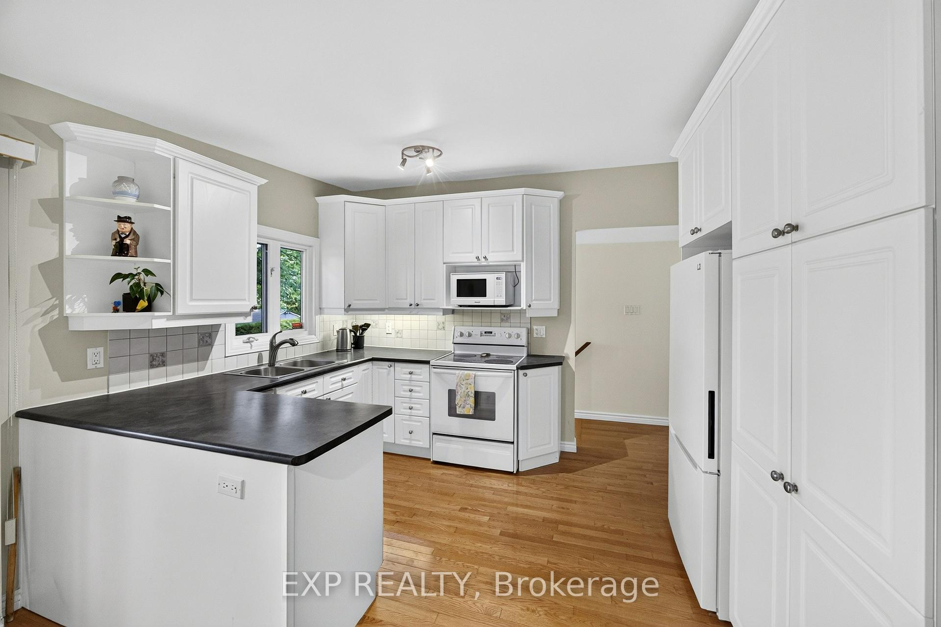 Photo 10 of 1168 Cameo Drive, Ottawa, Copeland Park — HOMEH