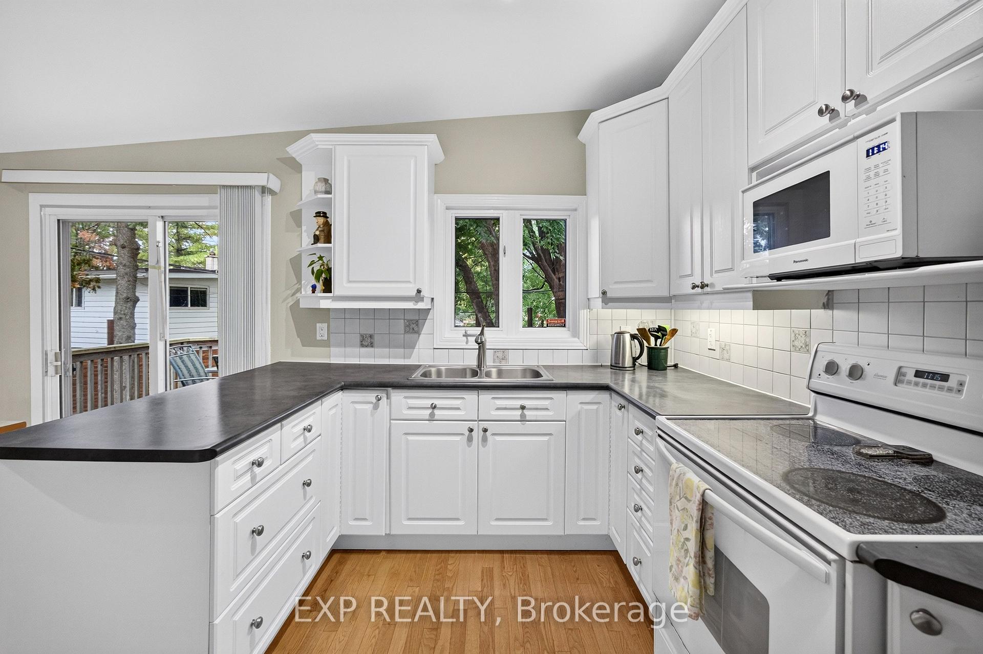 Photo 11 of 1168 Cameo Drive, Ottawa, Copeland Park — HOMEH