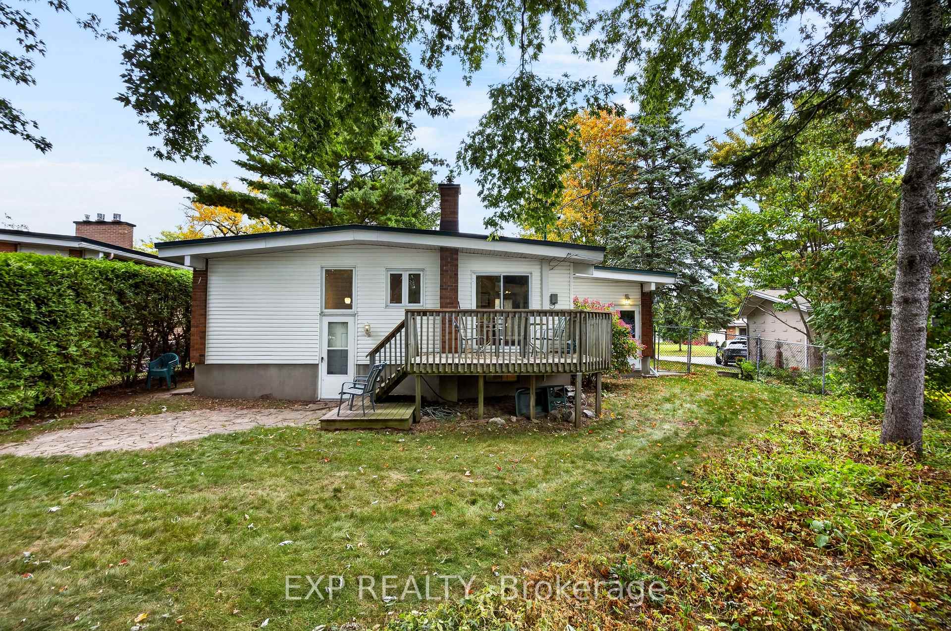 Photo 26 of 1168 Cameo Drive, Ottawa, Copeland Park — HOMEH