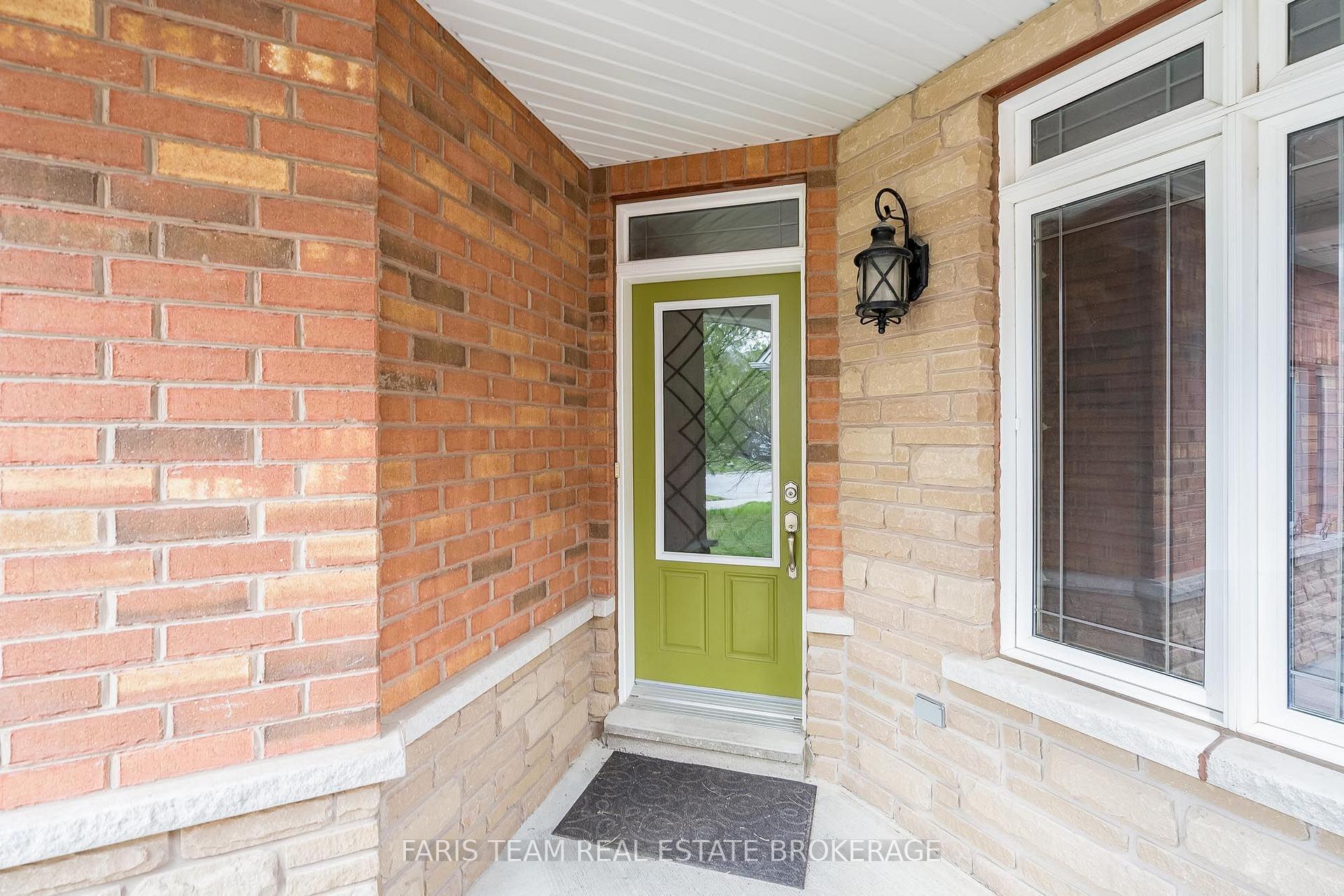 Photo 2 of 1845 Lamstone Street, Innisfil, Alcona — HOMEH