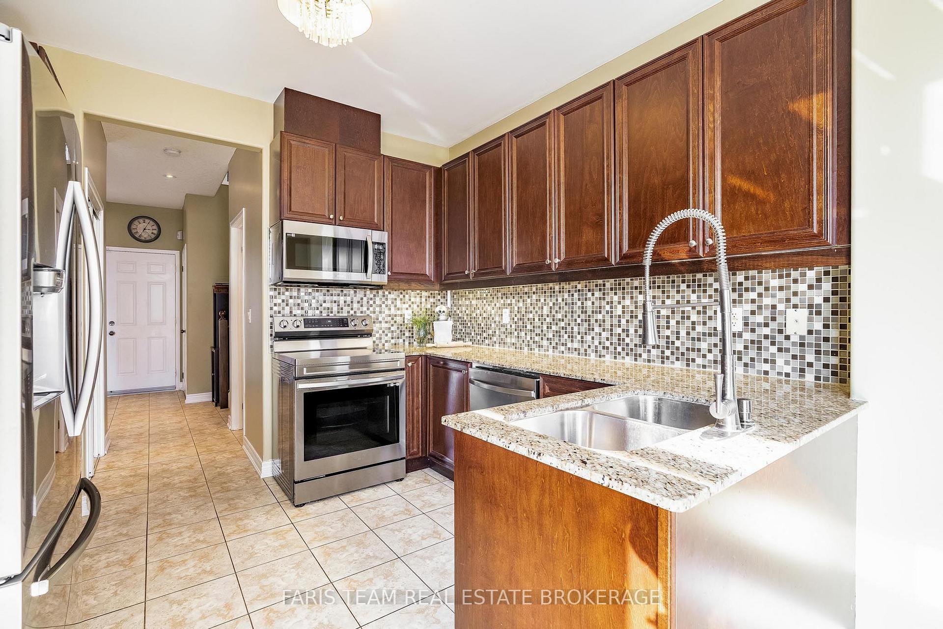 Photo 3 of 1845 Lamstone Street, Innisfil, Alcona — HOMEH