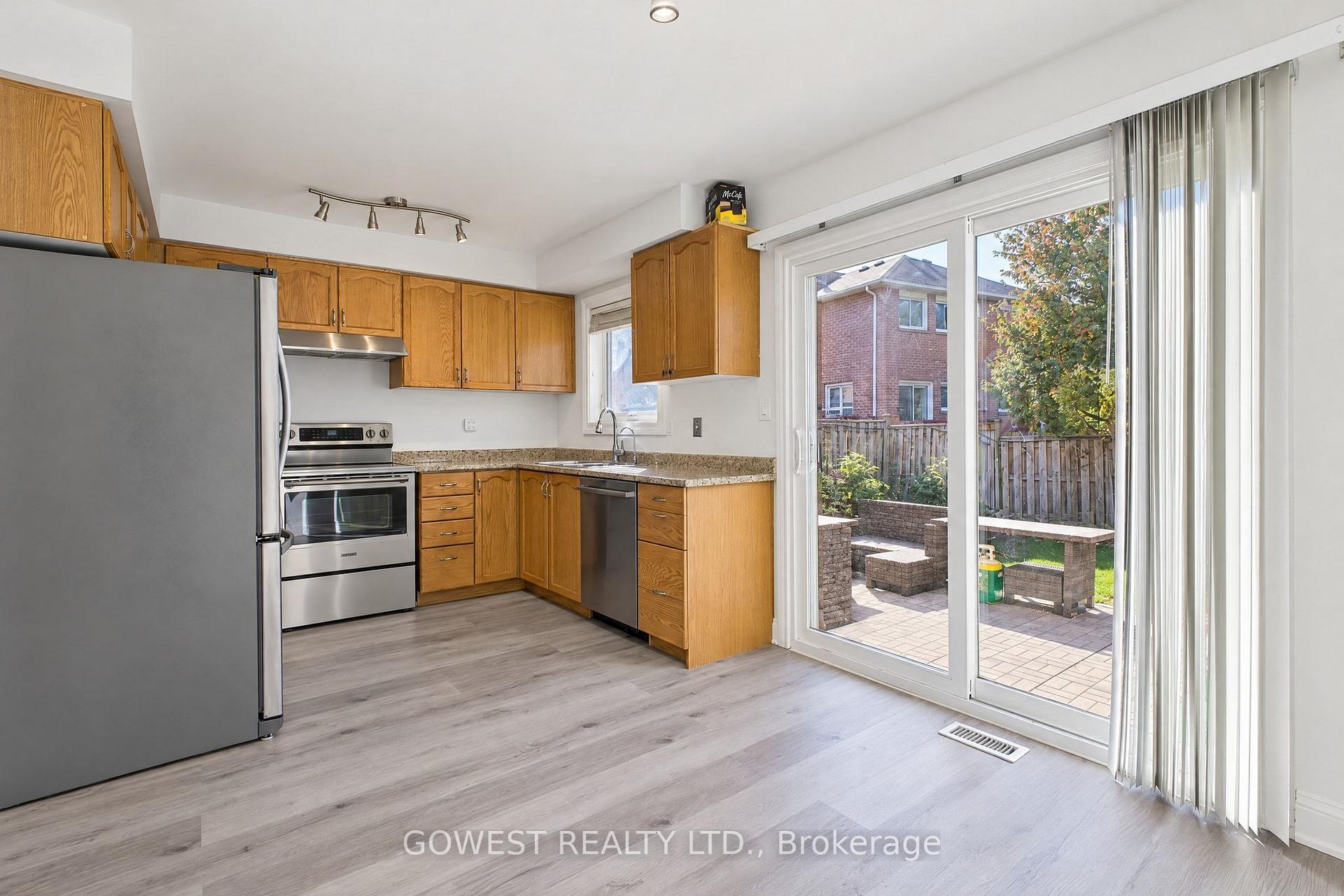 Photo 12 of 6570 Alderwood Trail, Mississauga, Lisgar — HOMEH