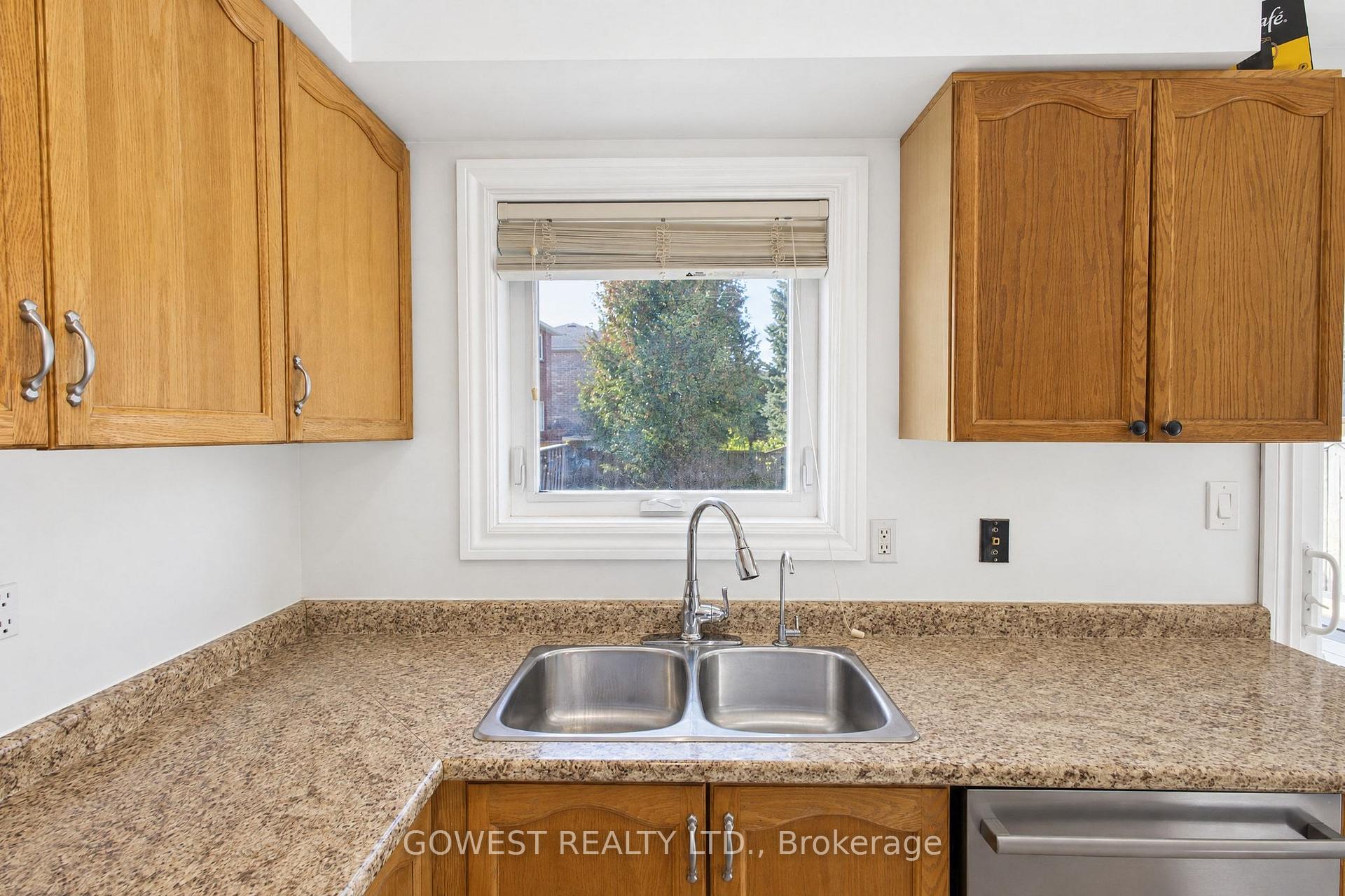 Photo 15 of 6570 Alderwood Trail, Mississauga, Lisgar — HOMEH