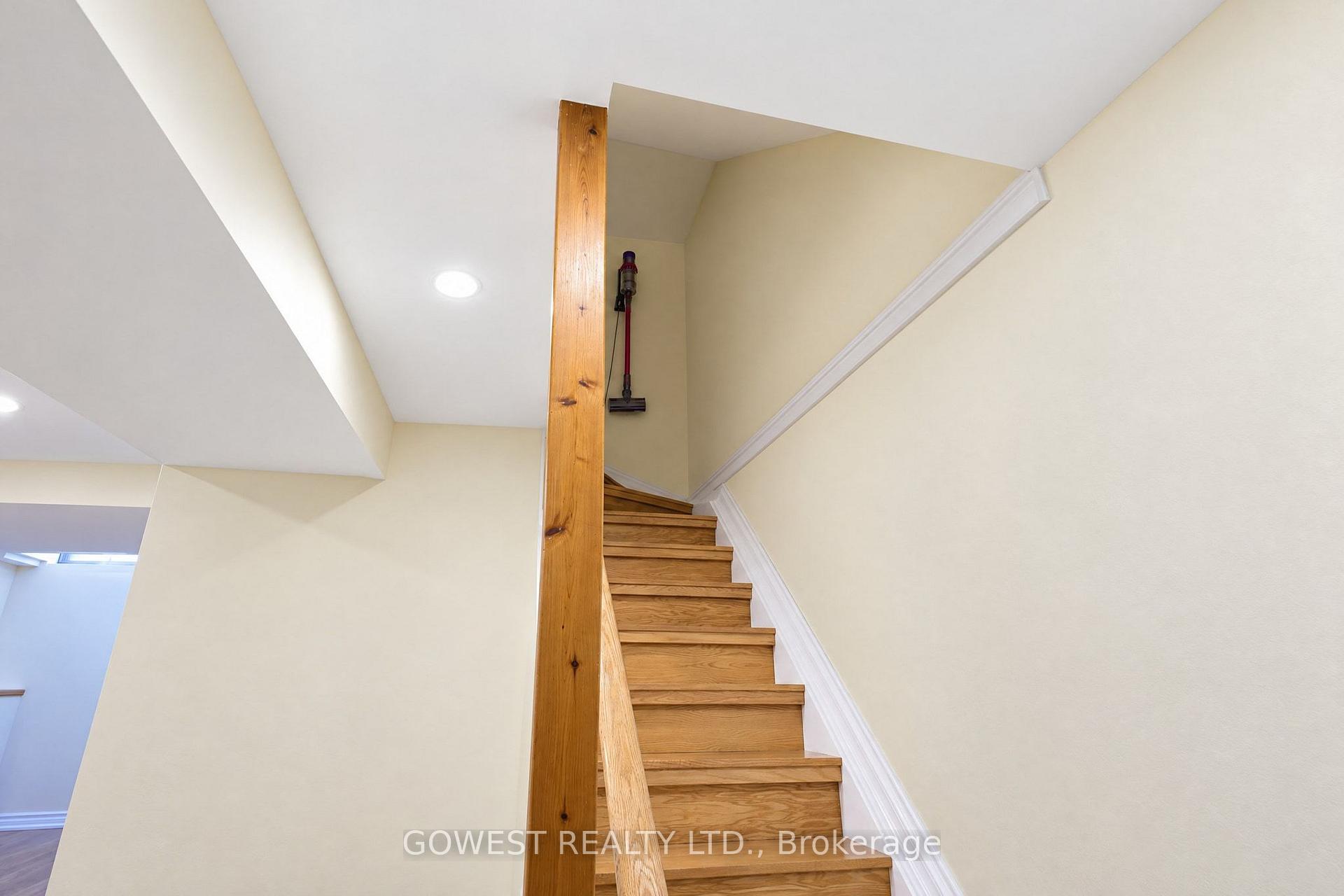 Photo 32 of 6570 Alderwood Trail, Mississauga, Lisgar — HOMEH