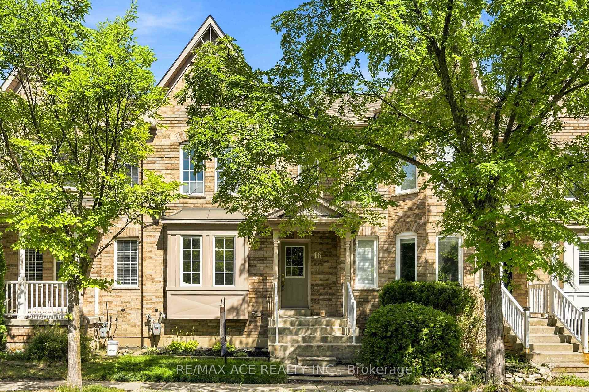 Photo of 16 White's Hill Avenue